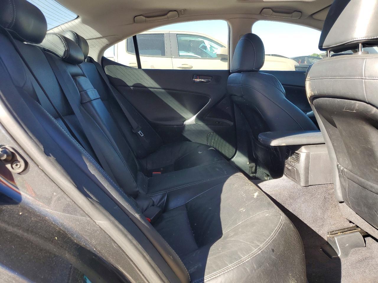 2011 LEXUS IS 250