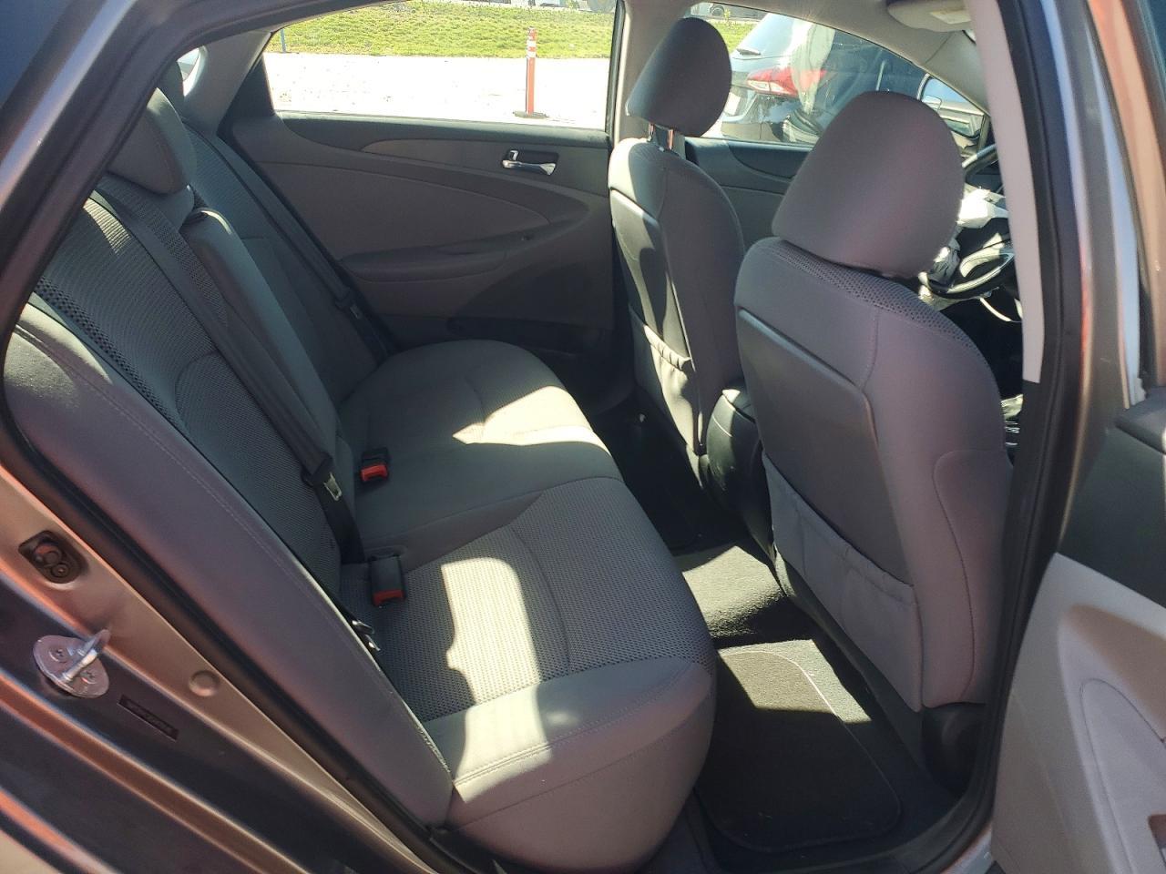 2012 HYUNDAI SONATA