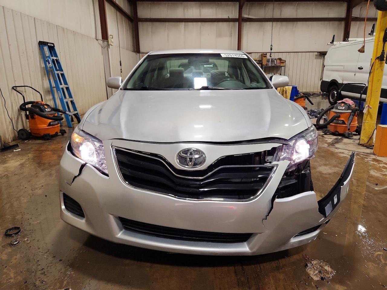2011 TOYOTA CAMRY