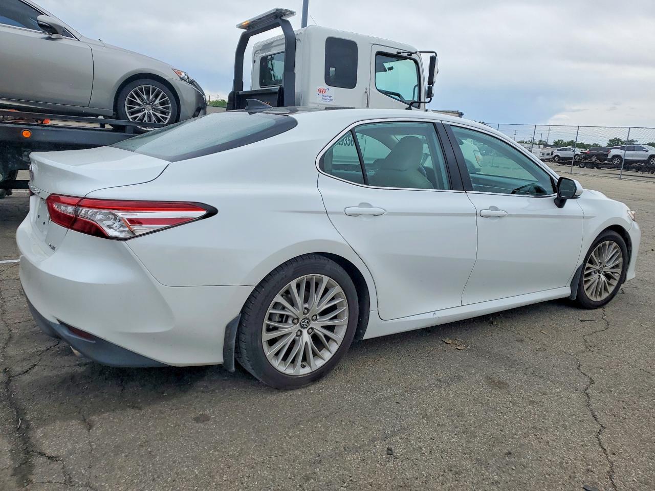 2019 TOYOTA CAMRY