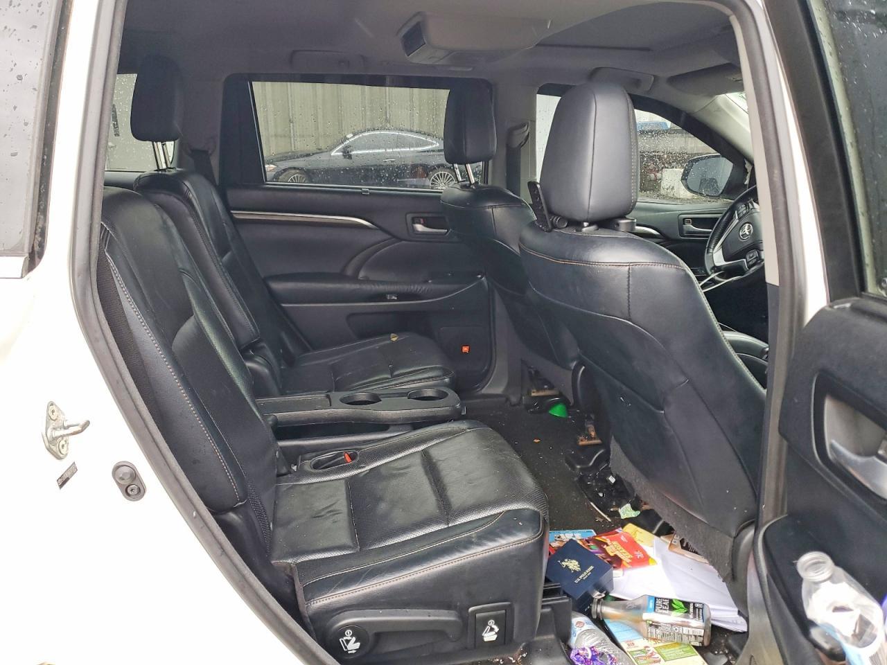 2014 TOYOTA HIGHLANDER