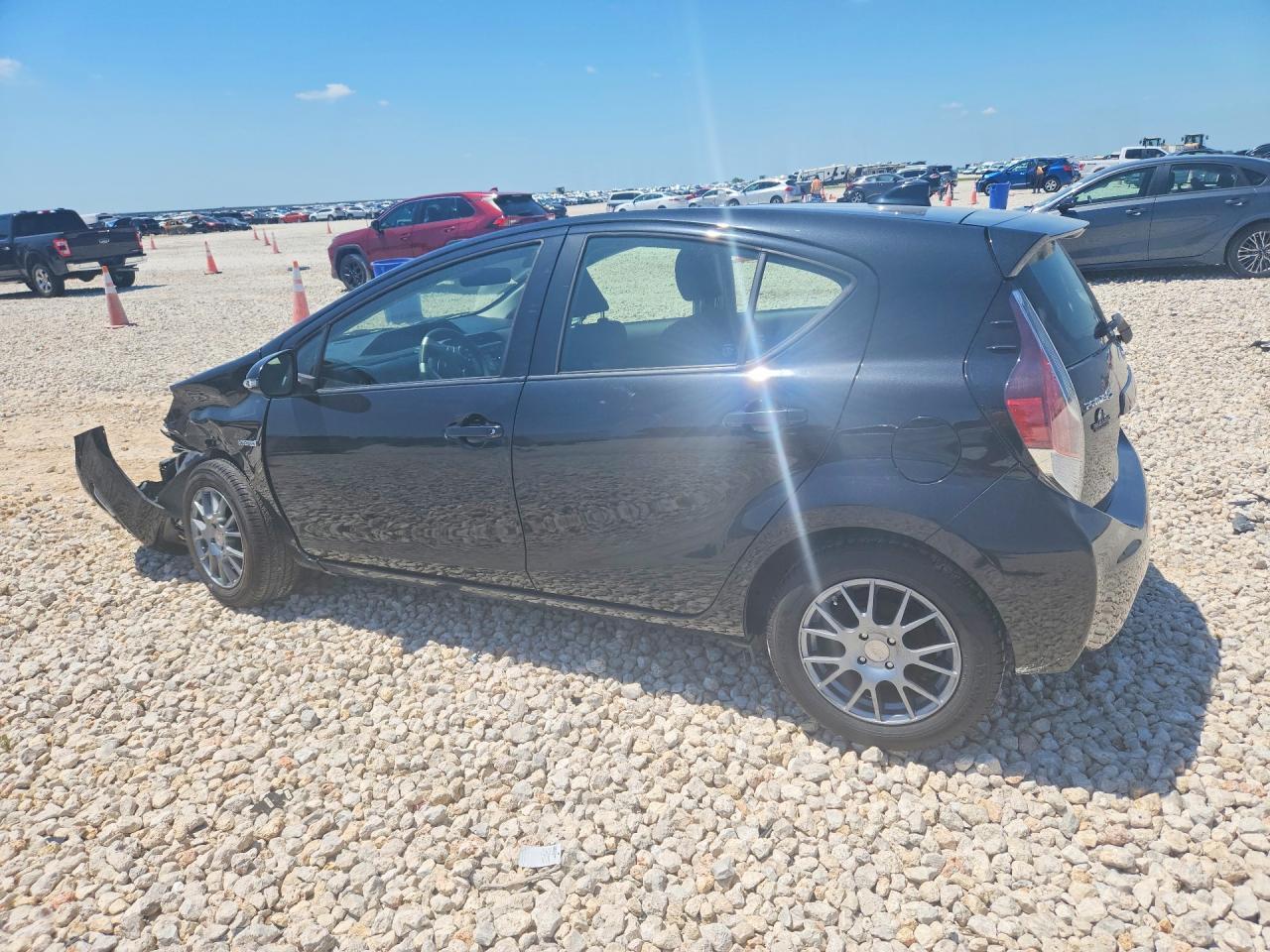 2016 TOYOTA Prius c