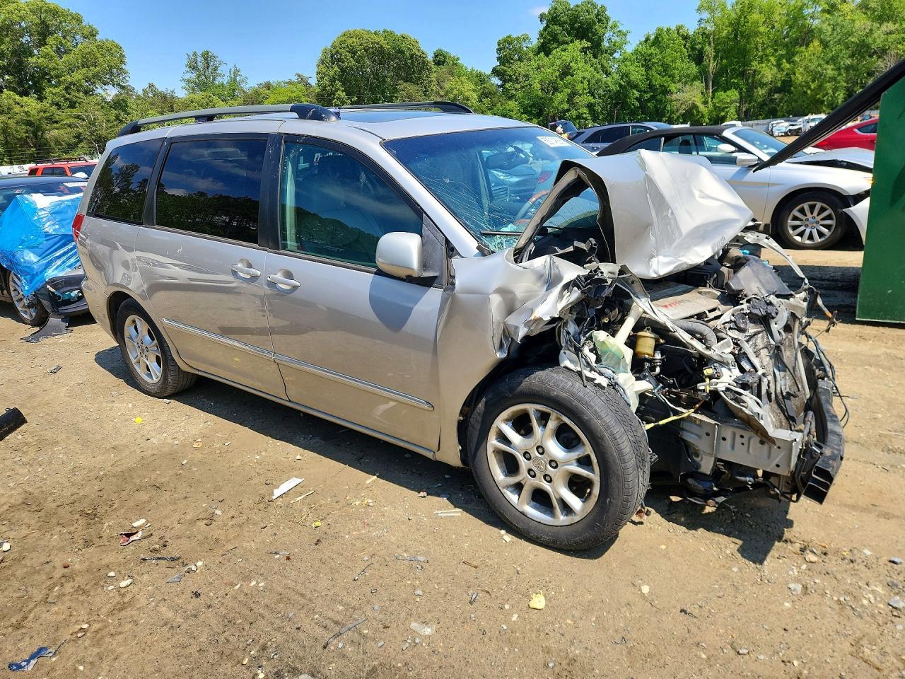 2006 TOYOTA SIENNA