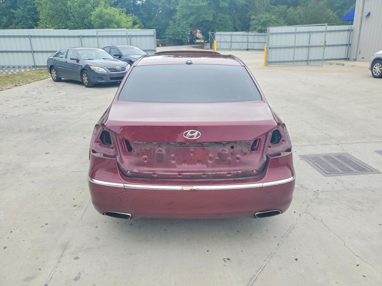 2012 HYUNDAI GENESIS