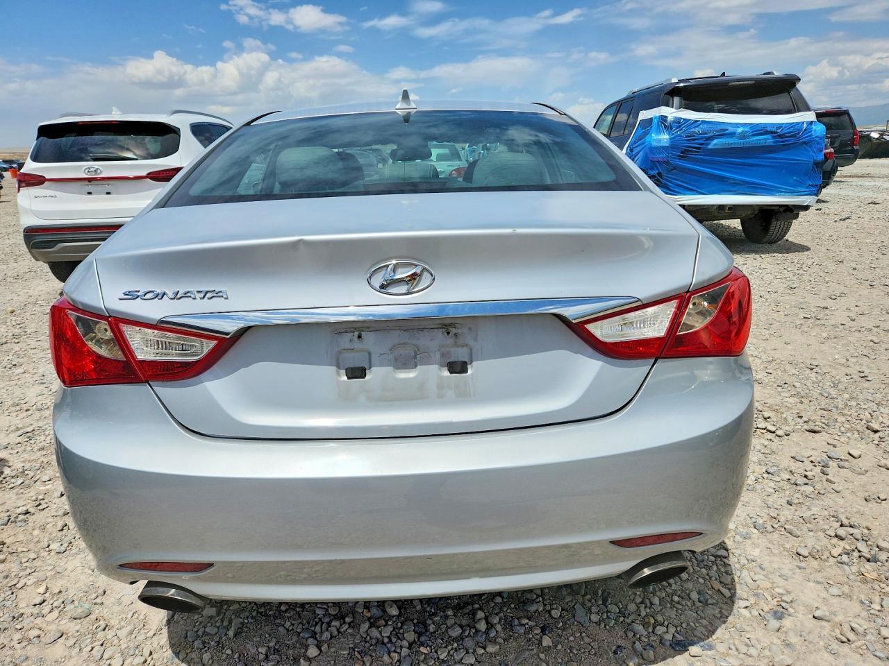 2011 HYUNDAI SONATA