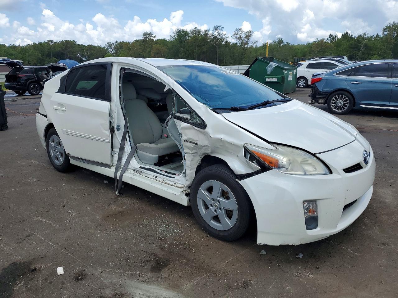 2011 TOYOTA PRIUS