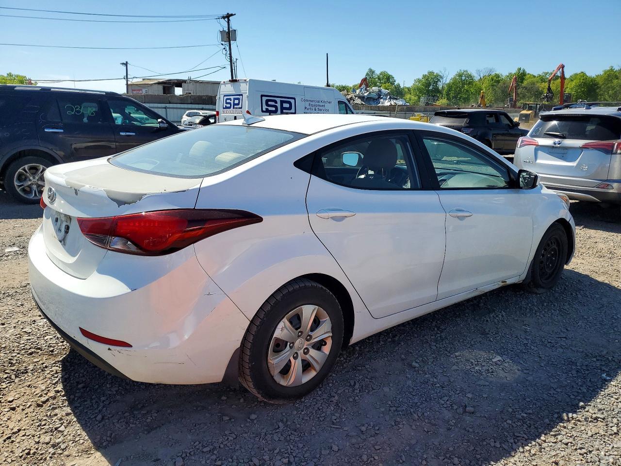 2016 HYUNDAI ELANTRA