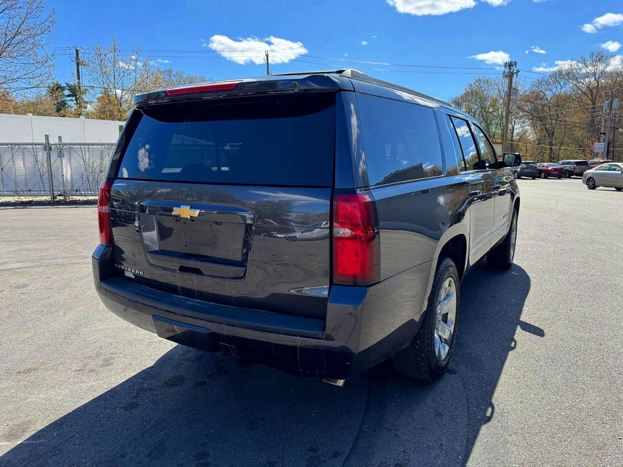 2017 CHEVROLET Suburban