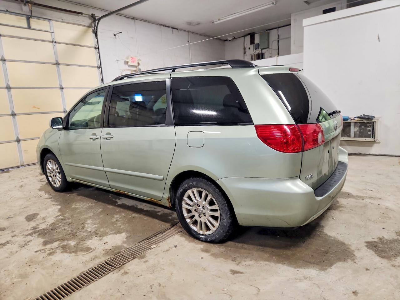 2007 TOYOTA SIENNA