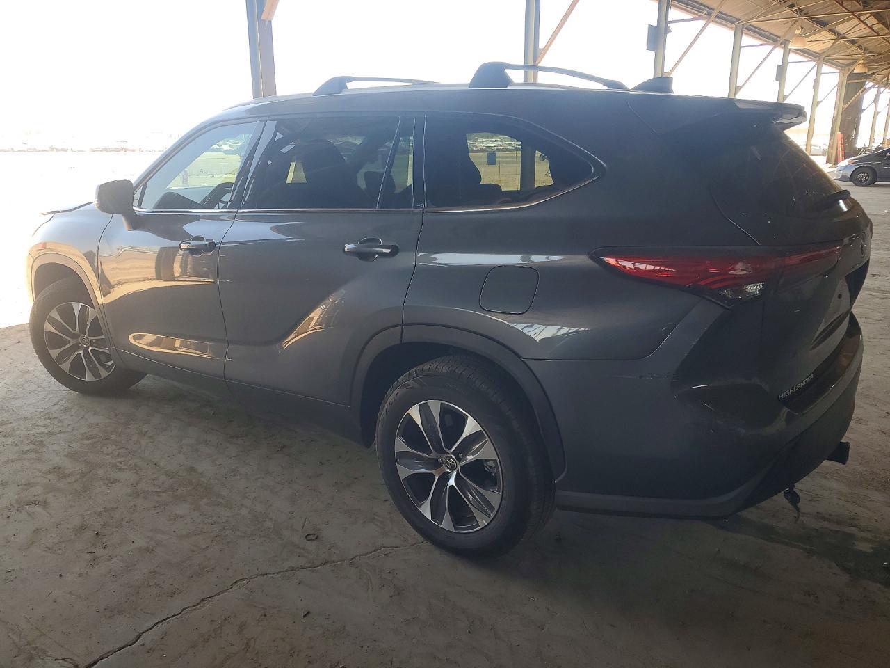 2022 TOYOTA HIGHLANDER