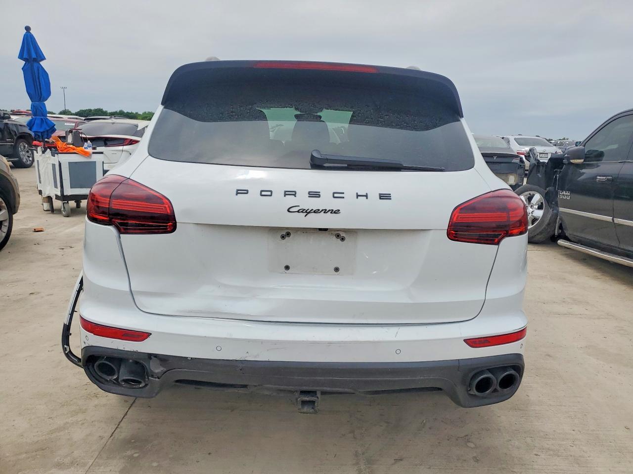 2018 PORSCHE CAYENNE