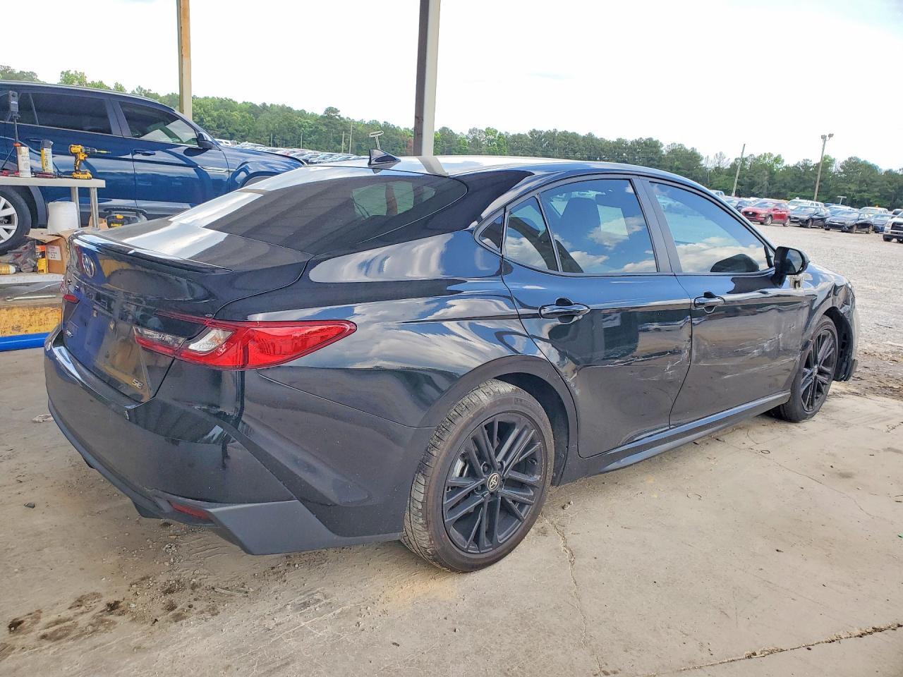 2025 TOYOTA CAMRY