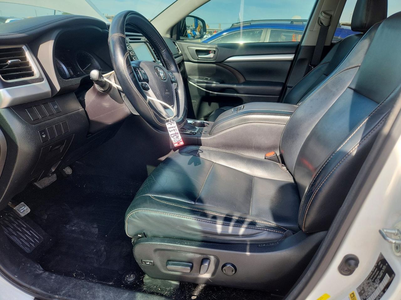 2016 TOYOTA HIGHLANDER
