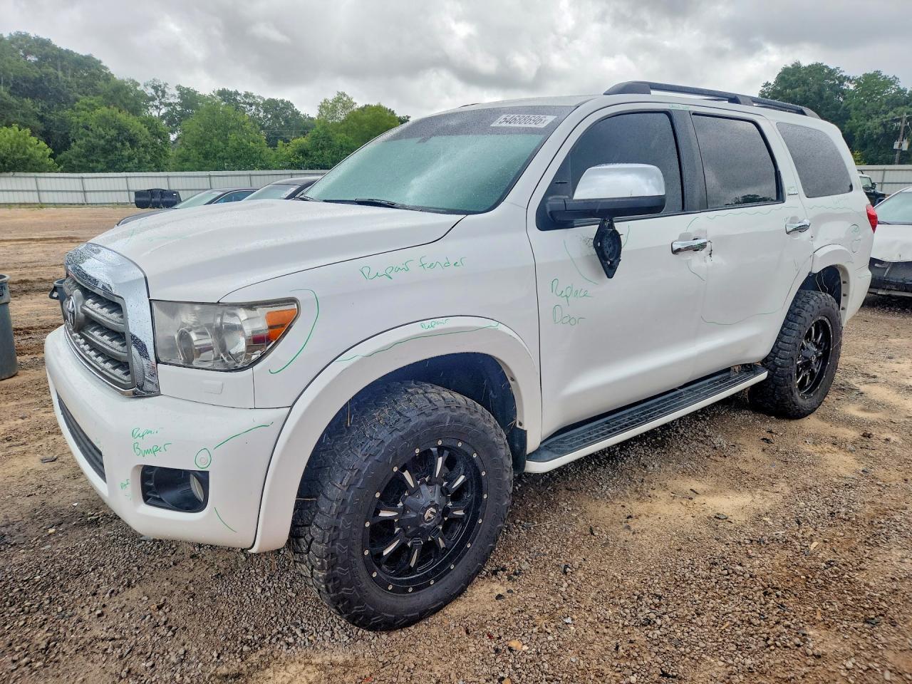 2015 TOYOTA Sequoia