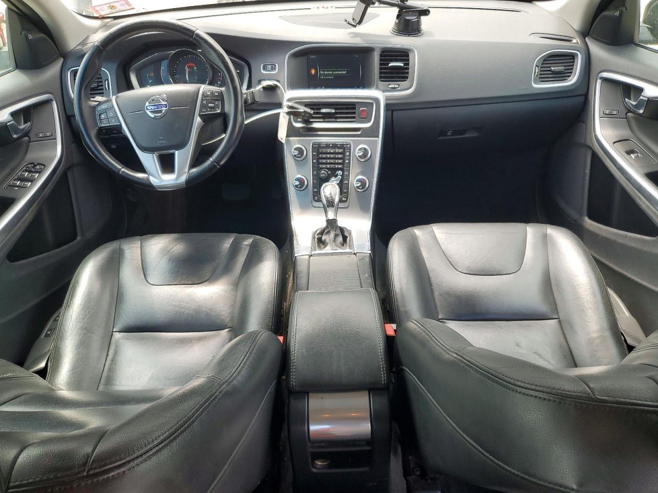 2017 VOLVO S60