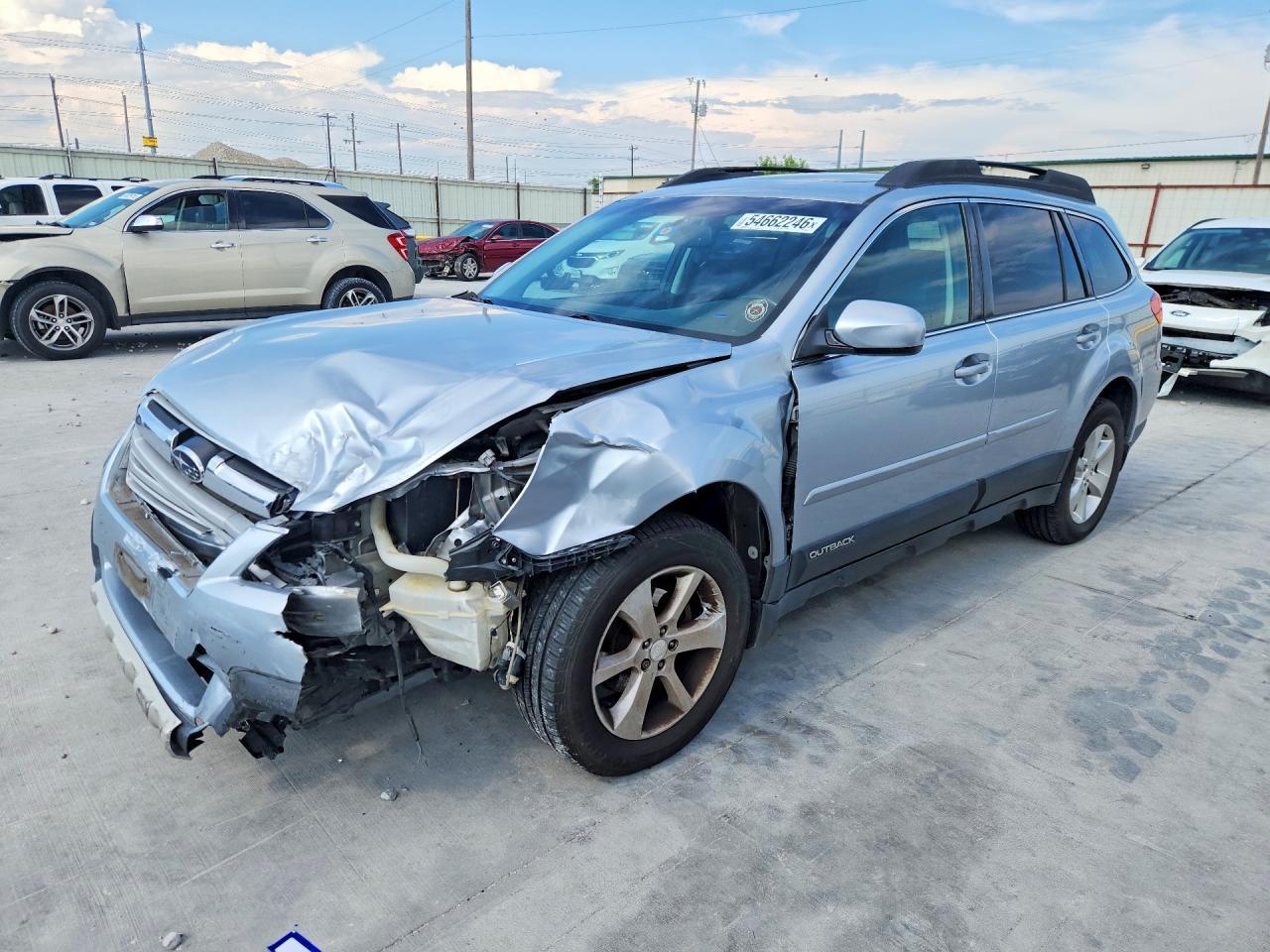 2013 SUBARU Outback