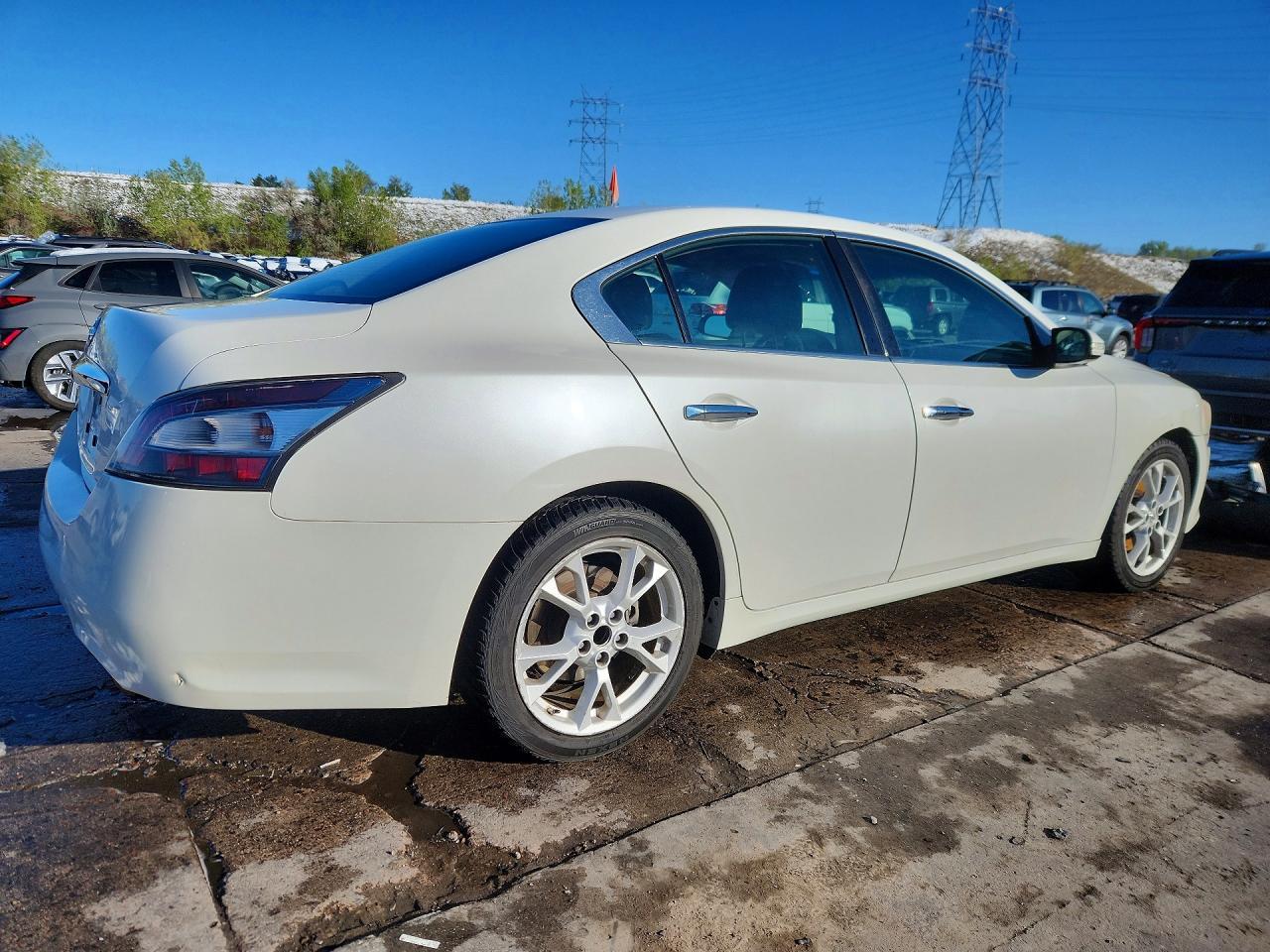 2013 NISSAN Maxima