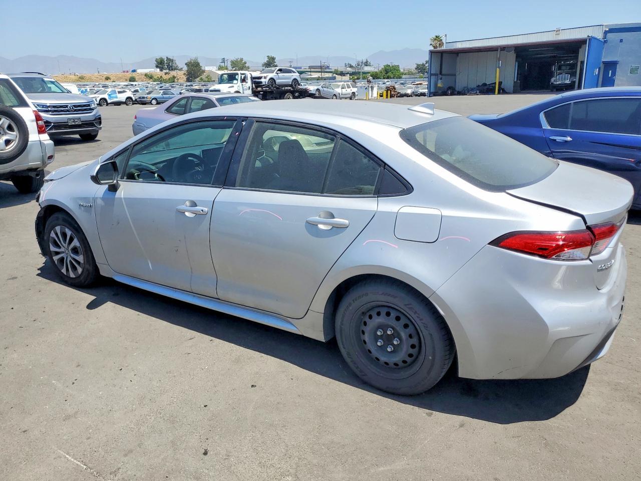 2021 TOYOTA COROLLA