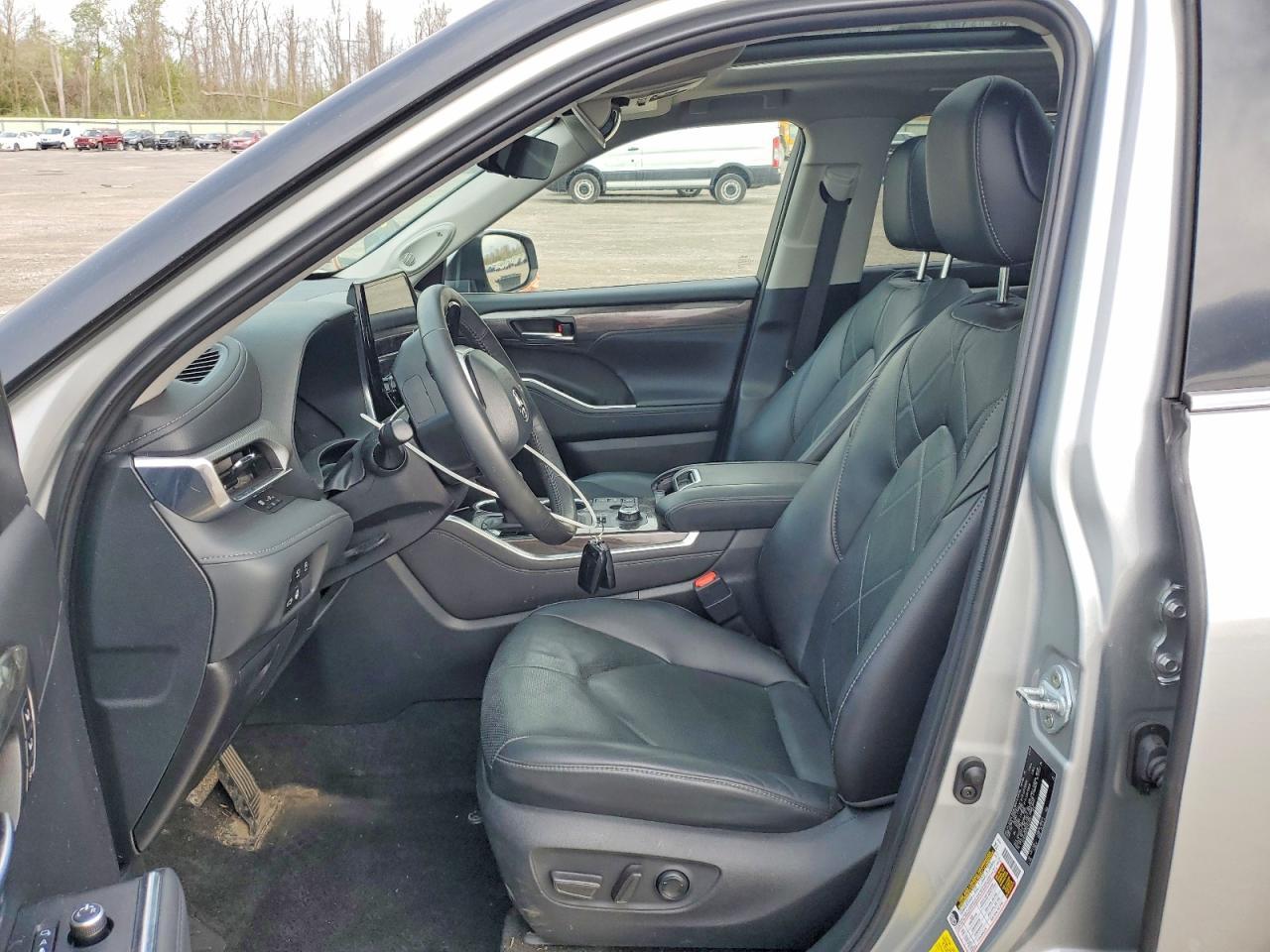 2024 TOYOTA HIGHLANDER