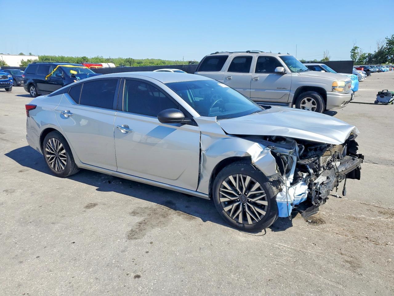 2024 NISSAN ALTIMA