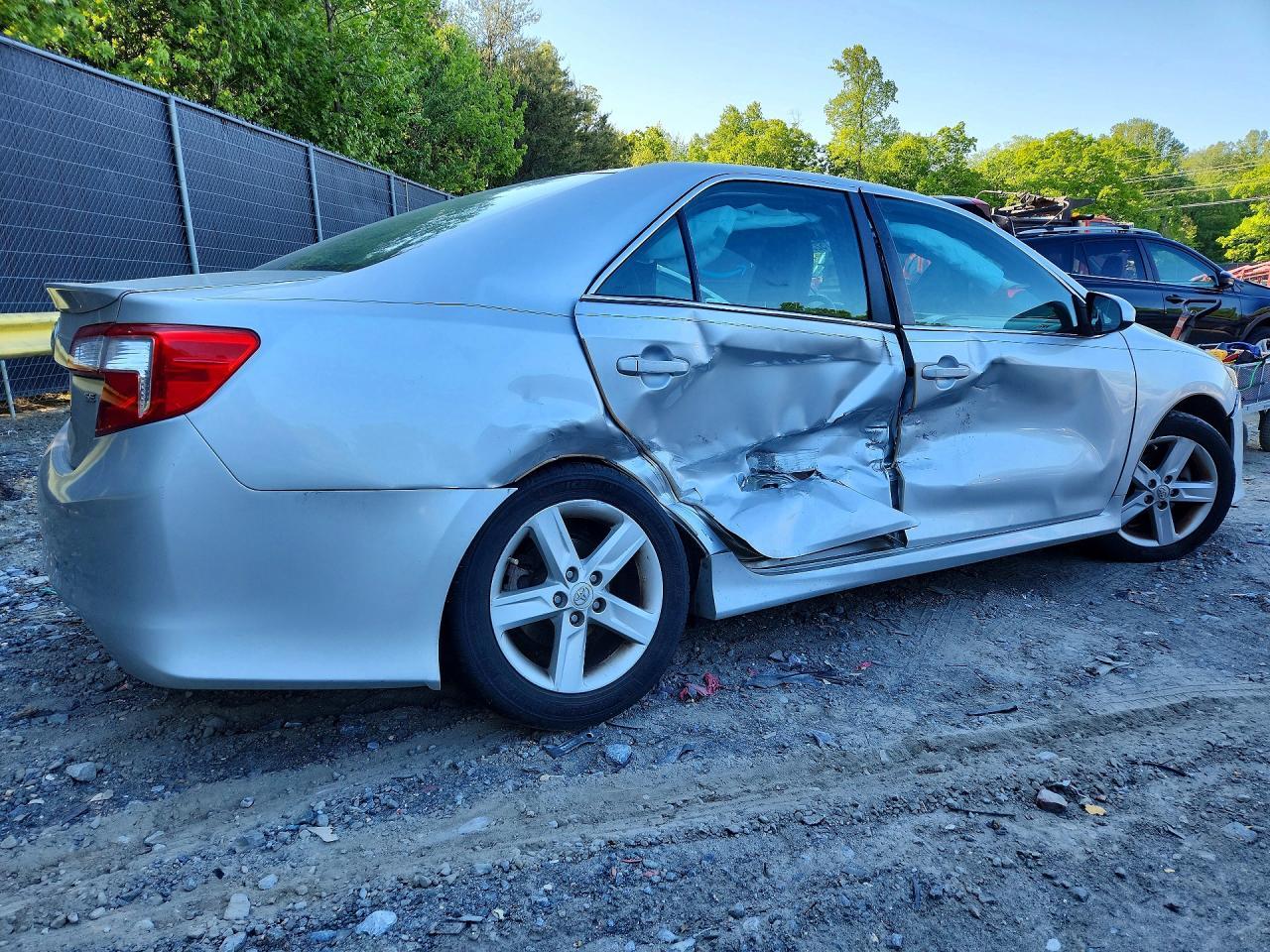2014 TOYOTA CAMRY