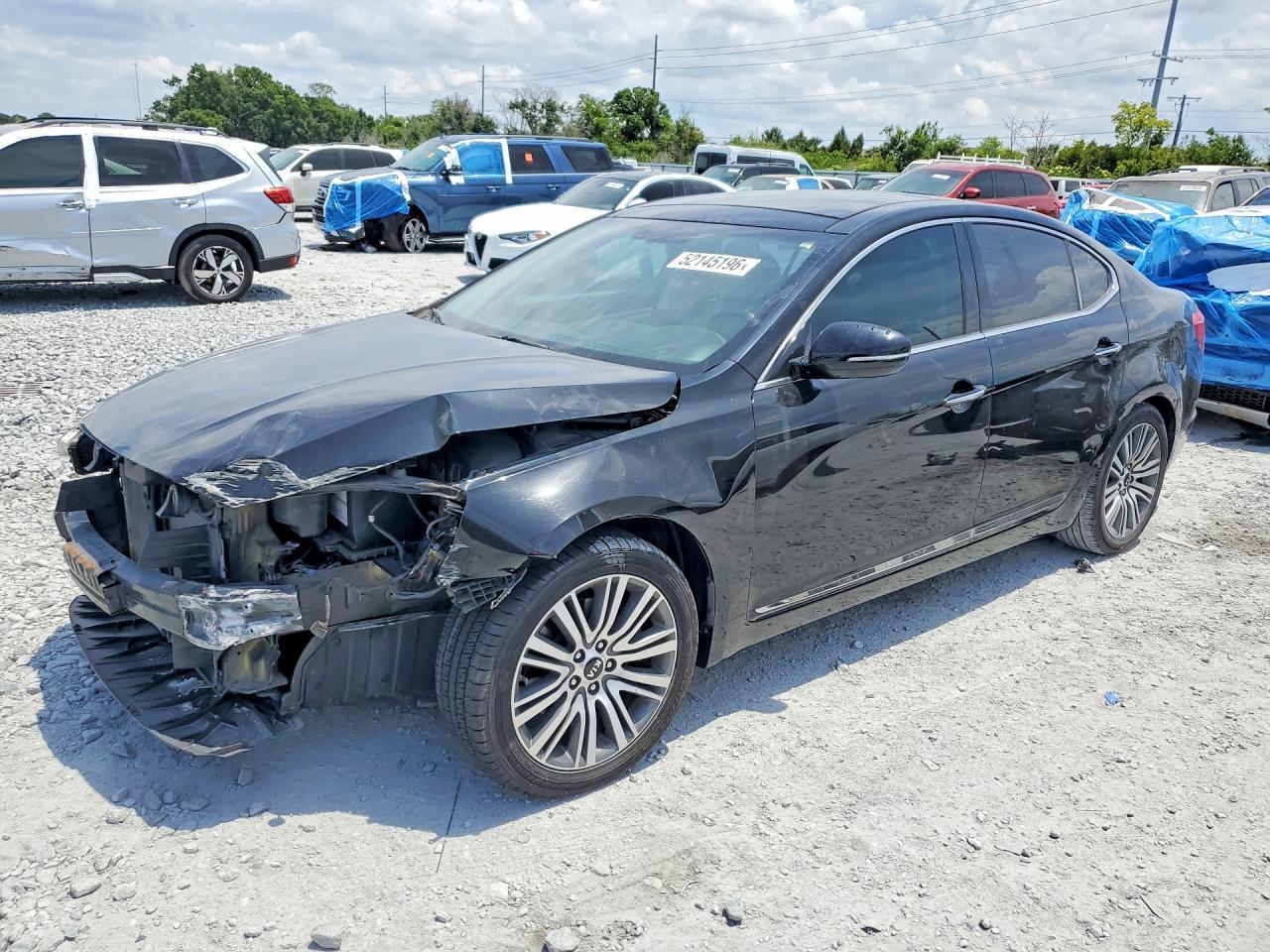 2016 KIA Cadenza