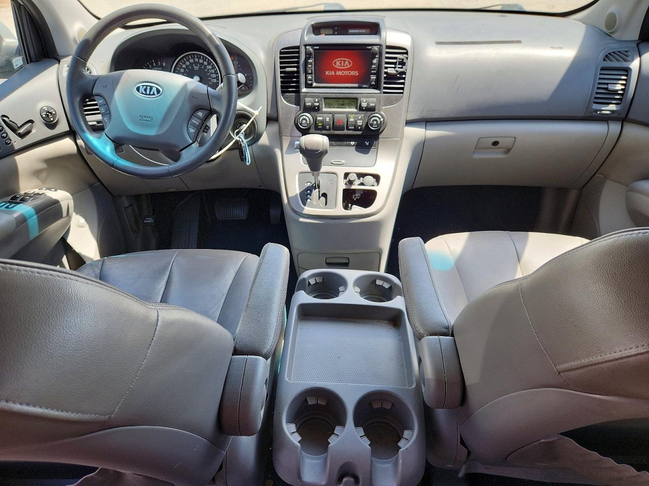 2010 KIA SEDONA