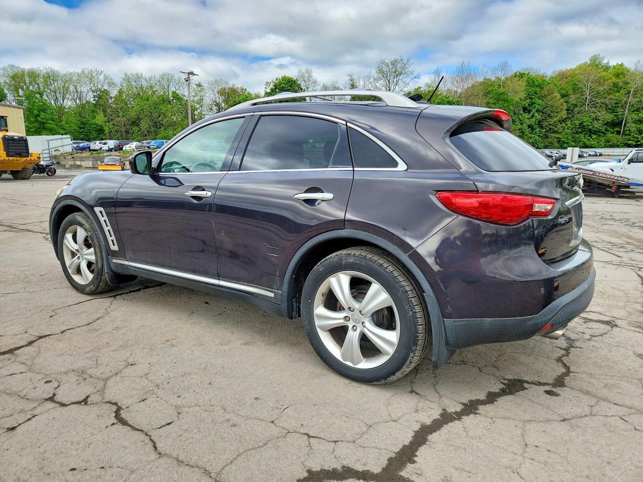 2010 INFINITI FX35