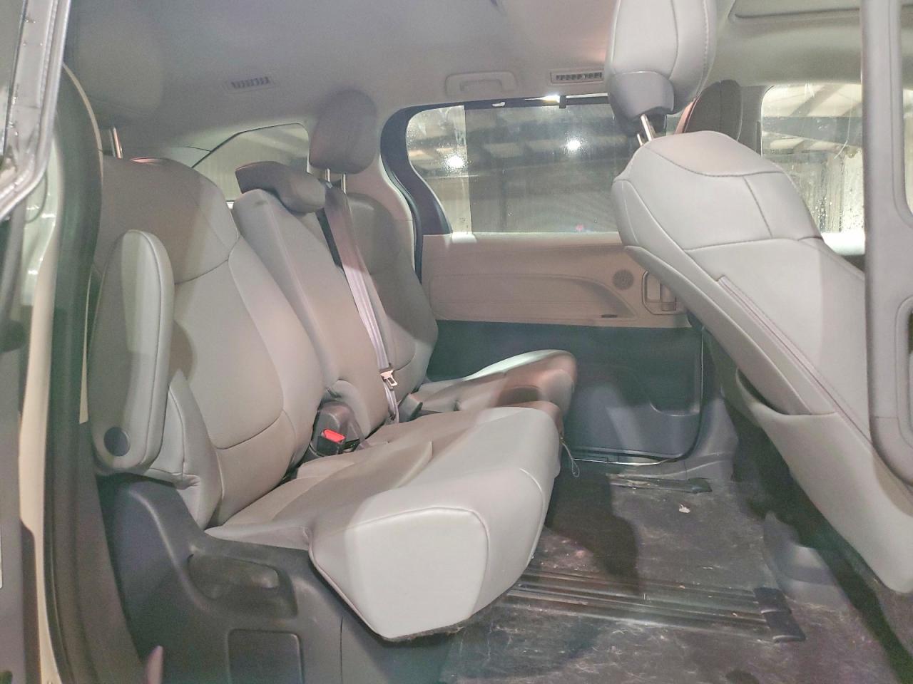 2023 TOYOTA SIENNA