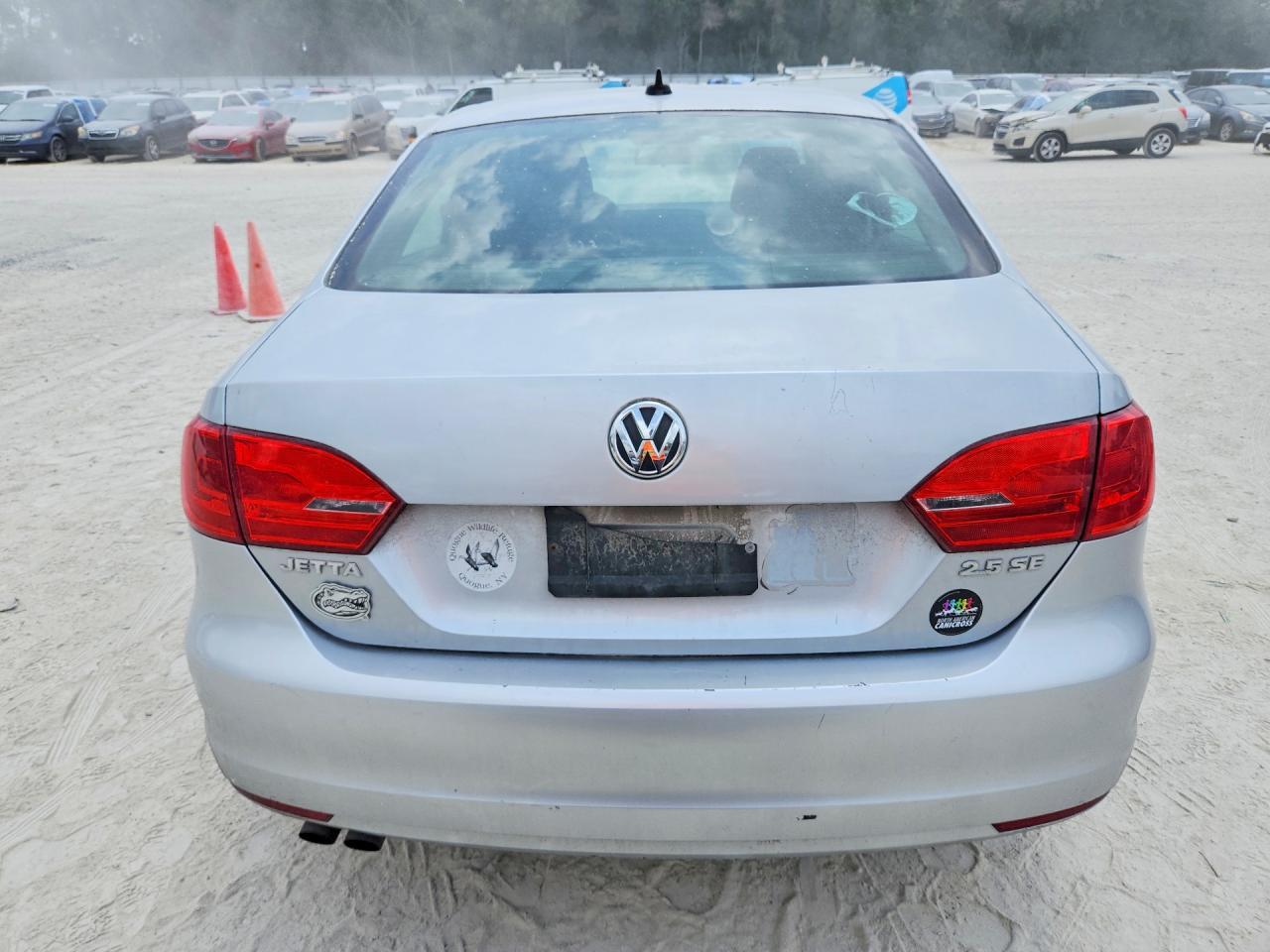 2011 VOLKSWAGEN JETTA