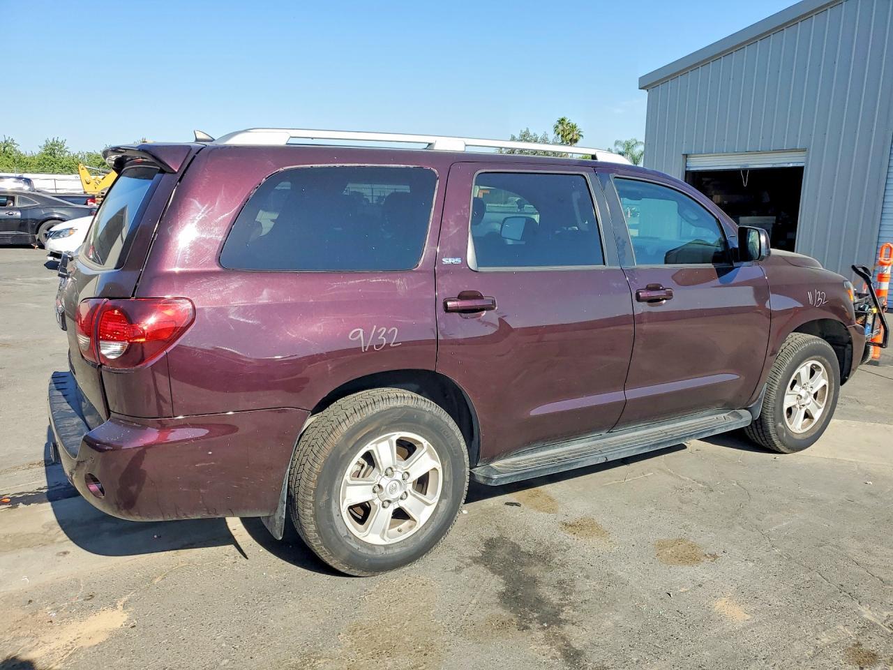 2018 TOYOTA Sequoia