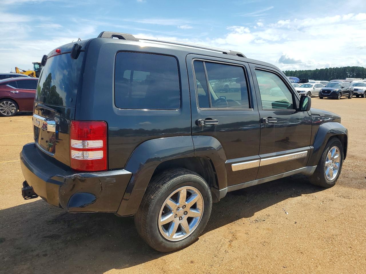 2012 JEEP Liberty