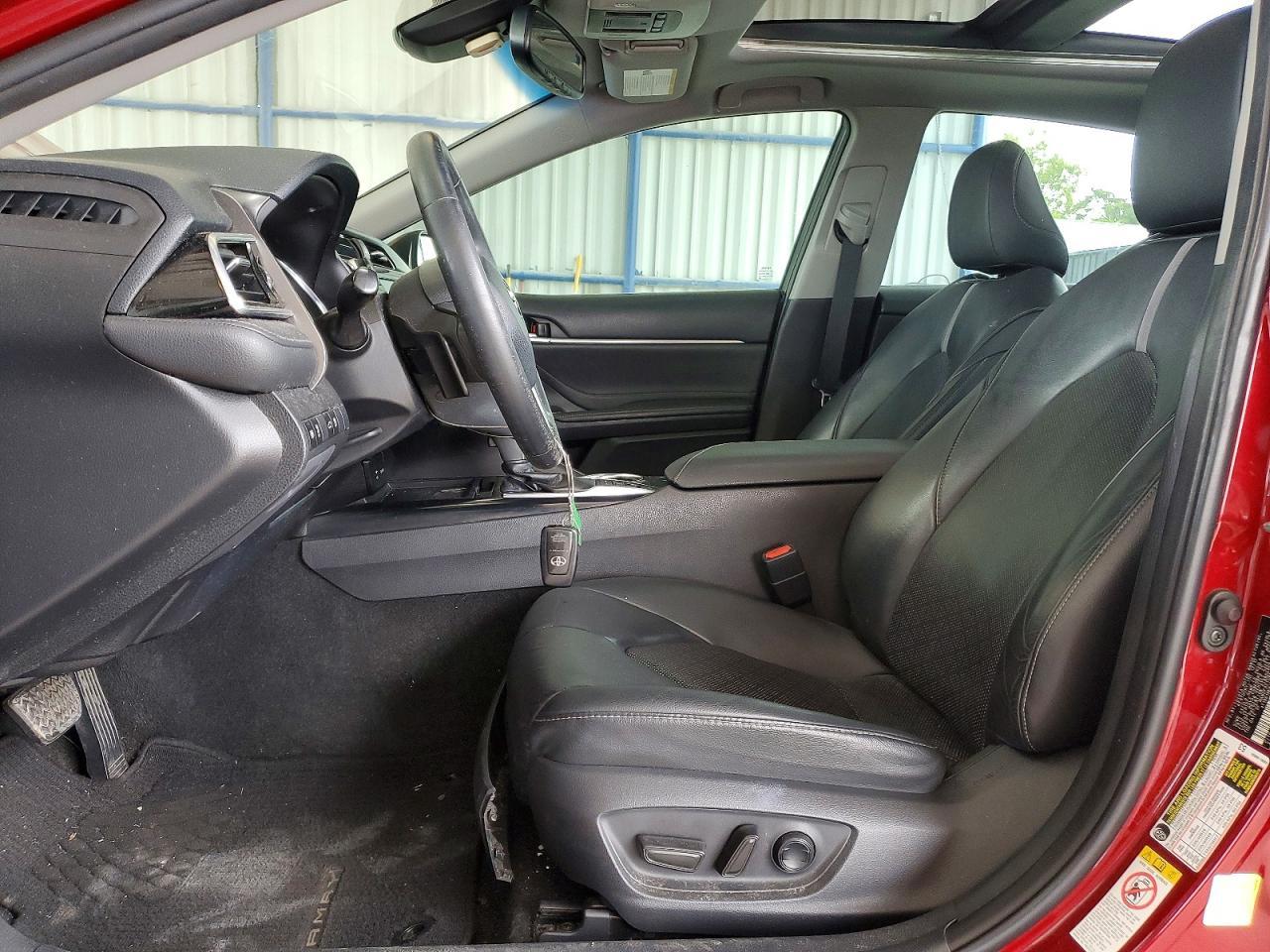2018 TOYOTA CAMRY