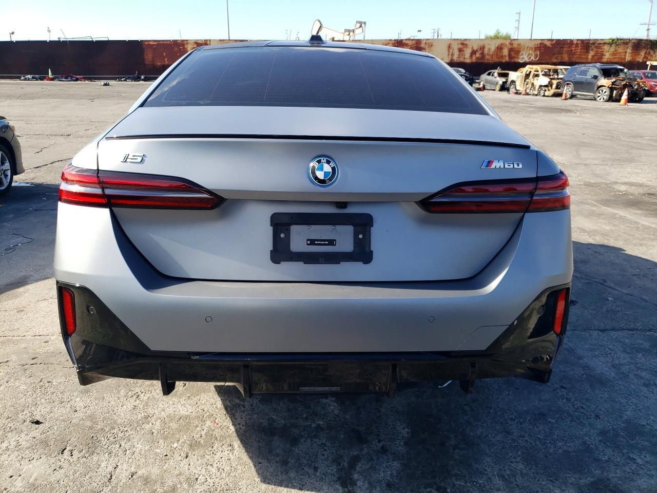 2024 BMW i5