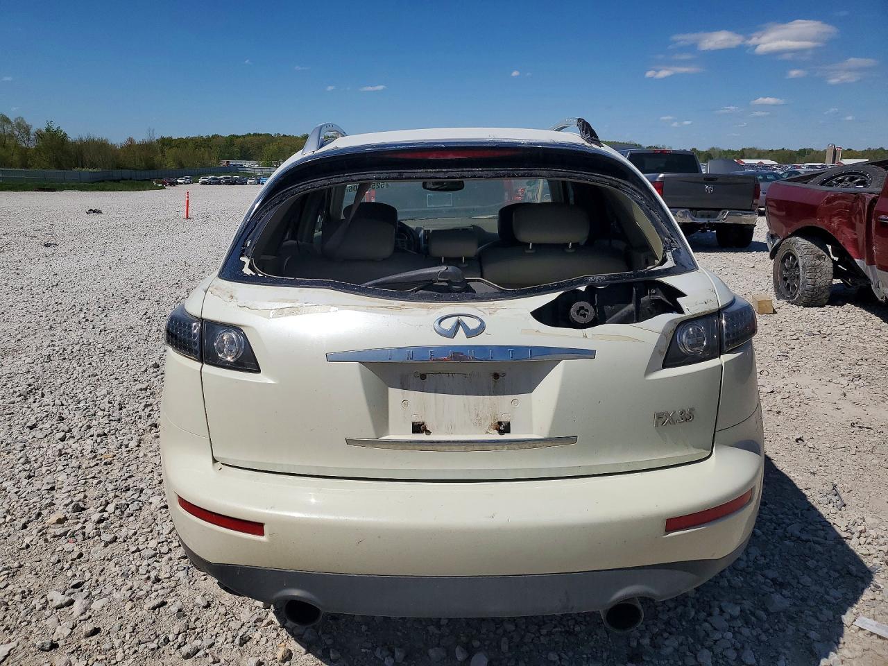 2005 INFINITI FX35
