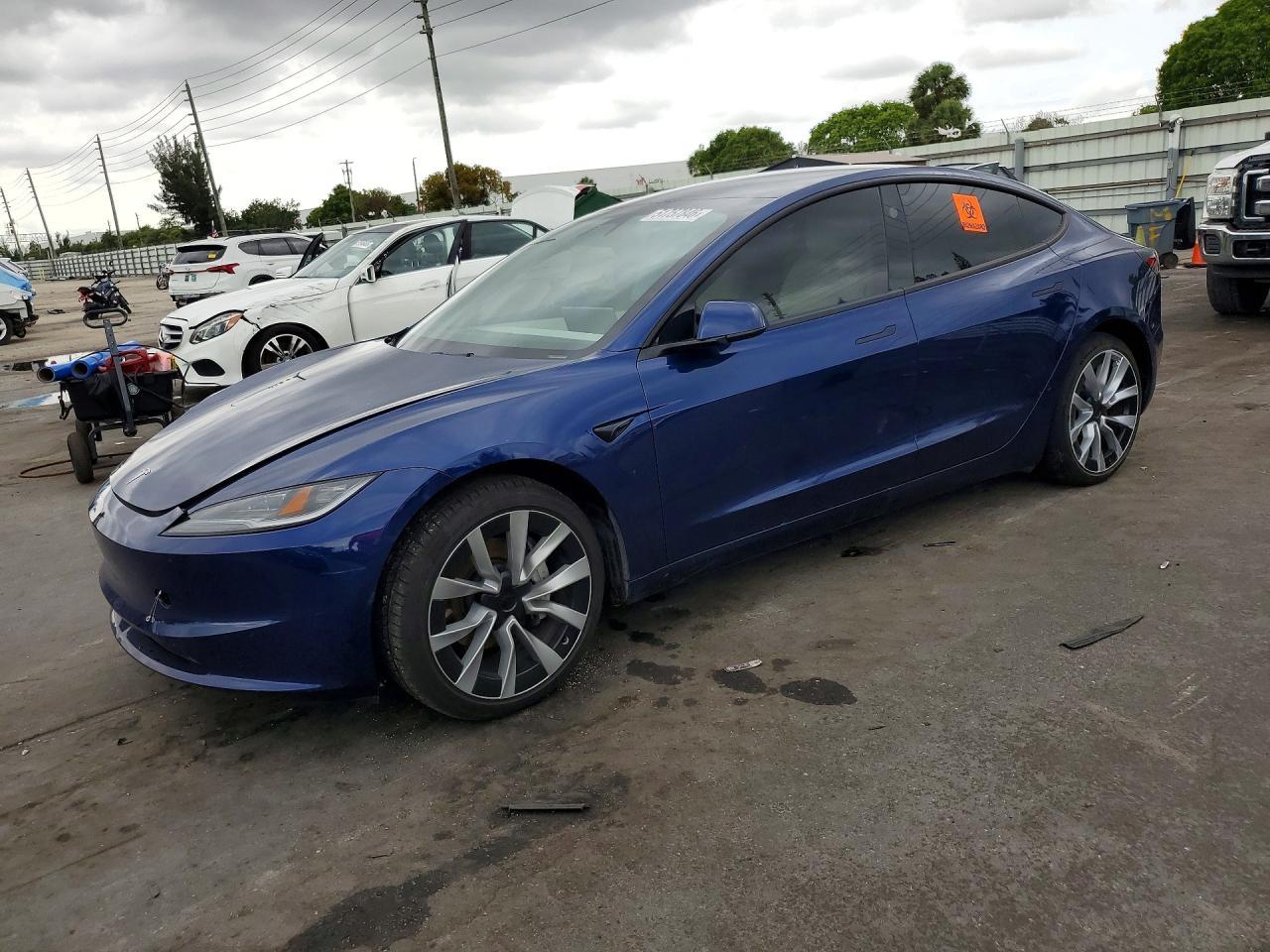 2025 TESLA MODEL 3