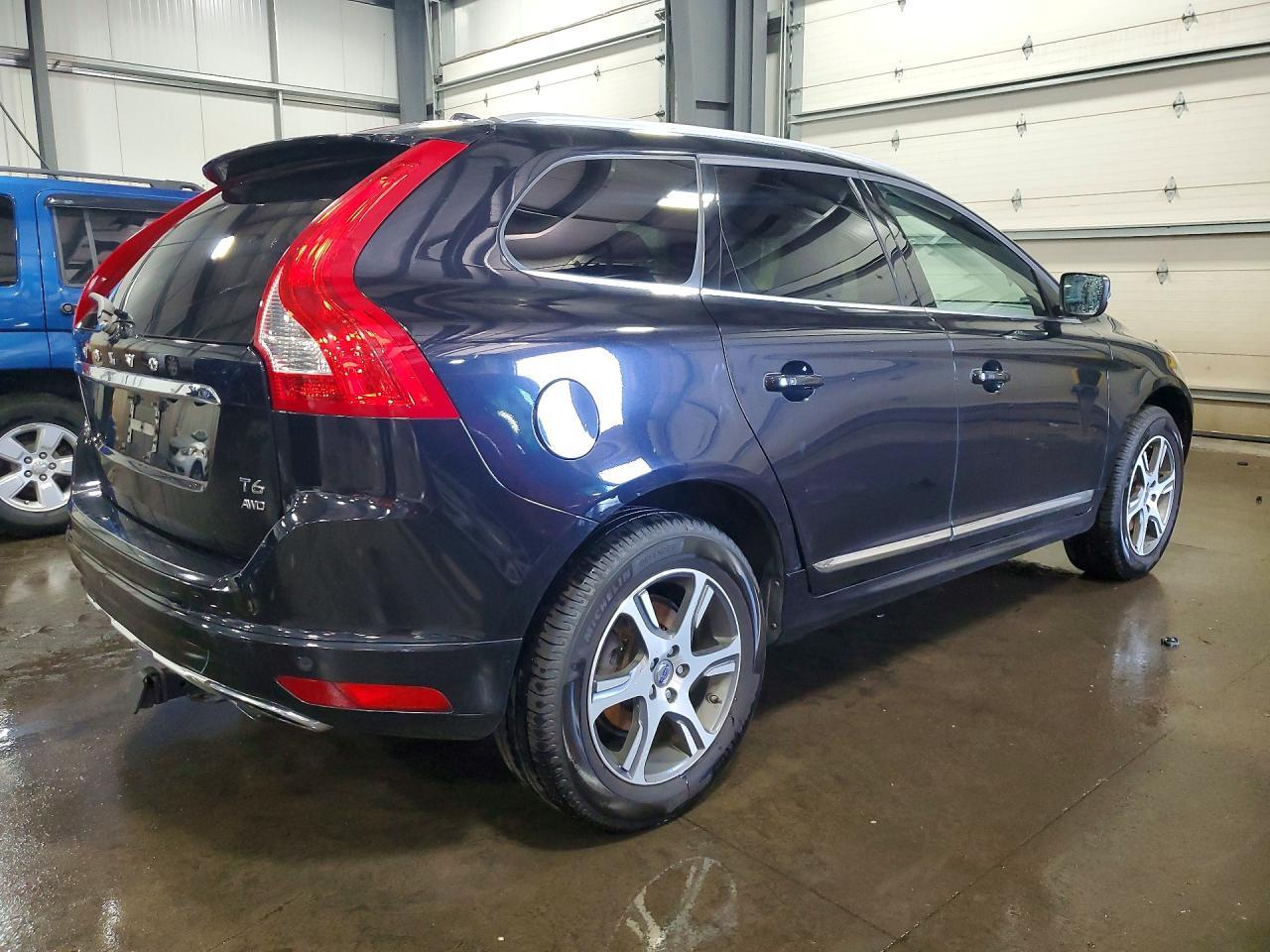 2014 VOLVO XC60