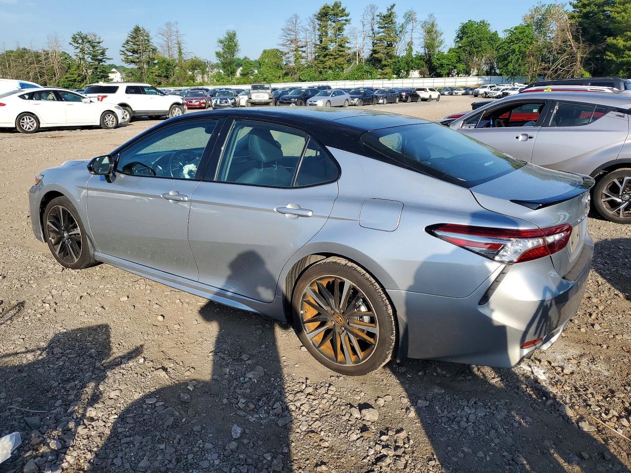 2018 TOYOTA CAMRY