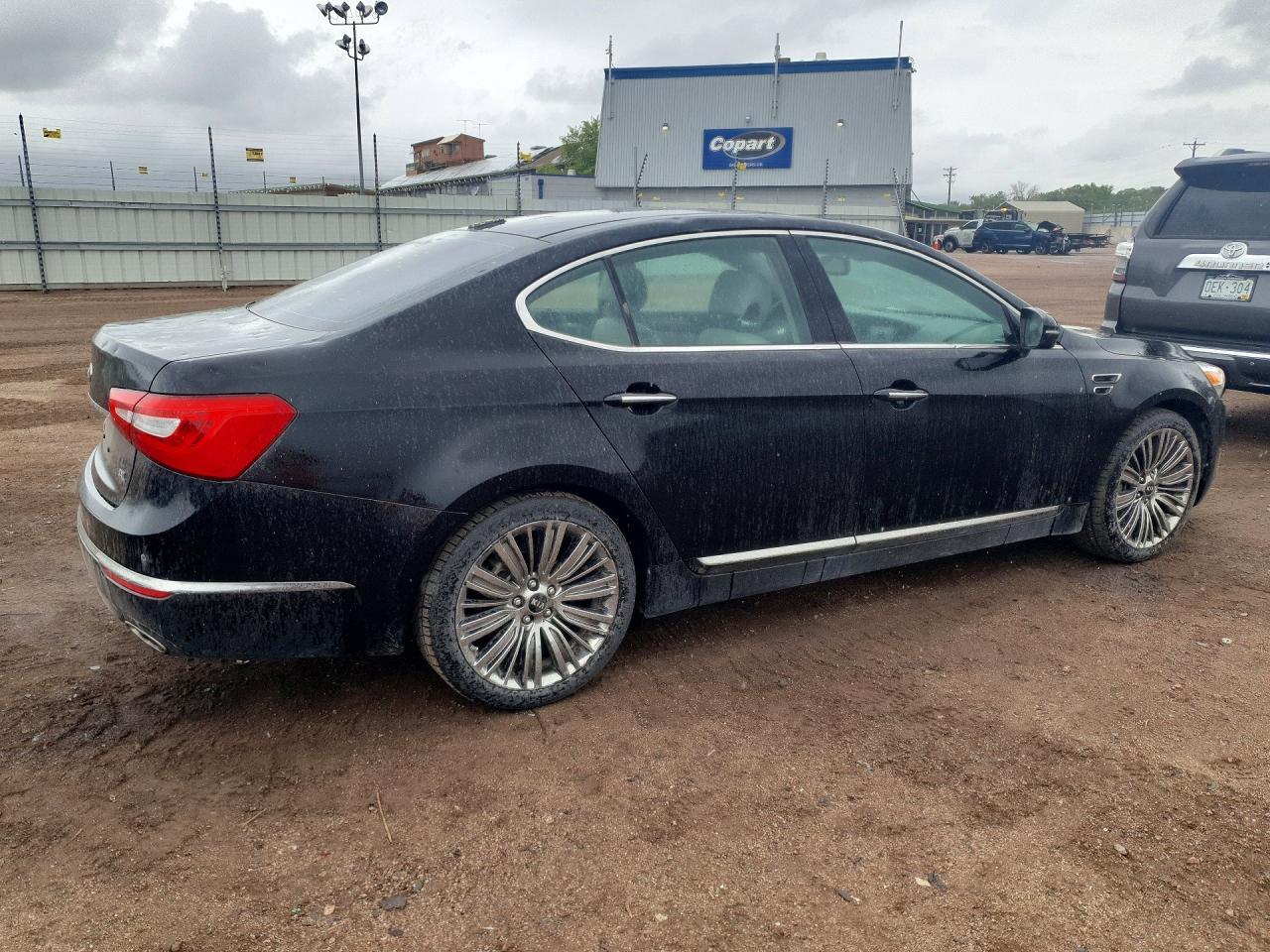 2015 KIA Cadenza