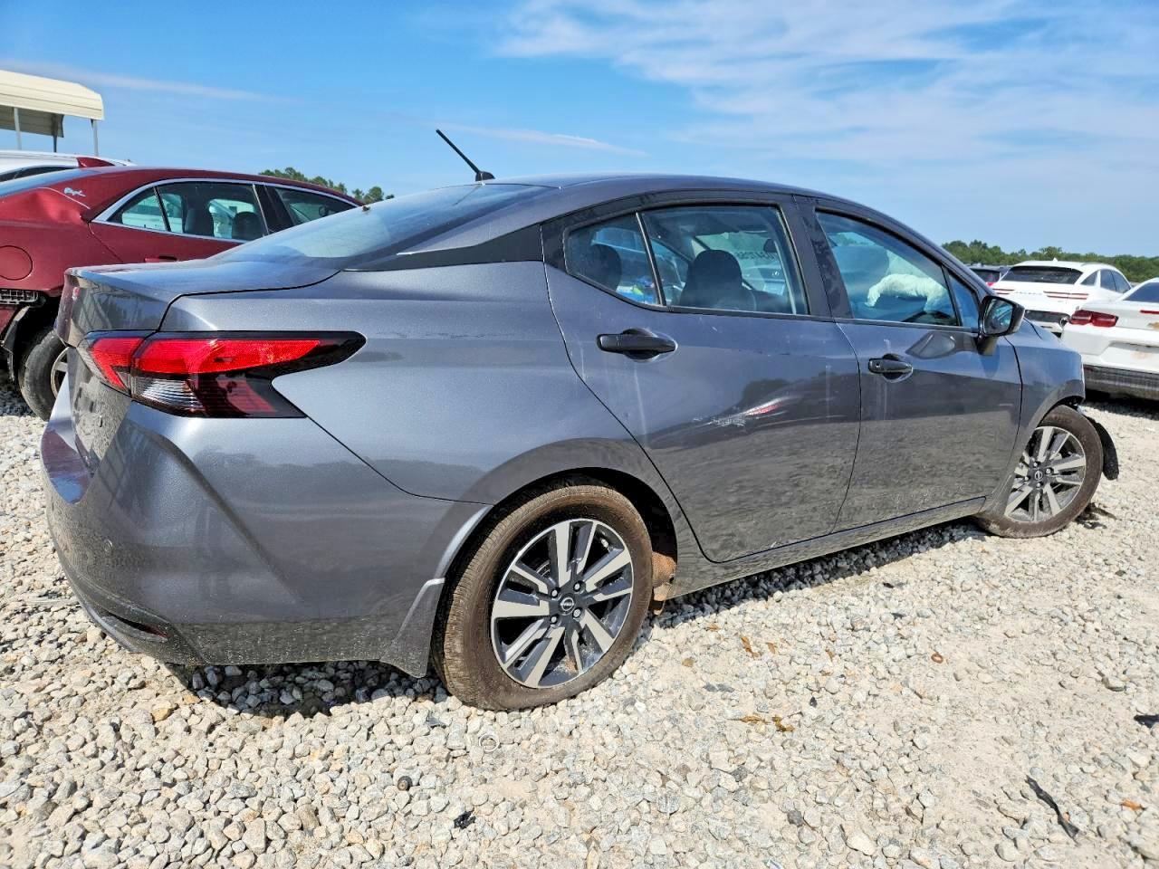 2025 NISSAN VERSA