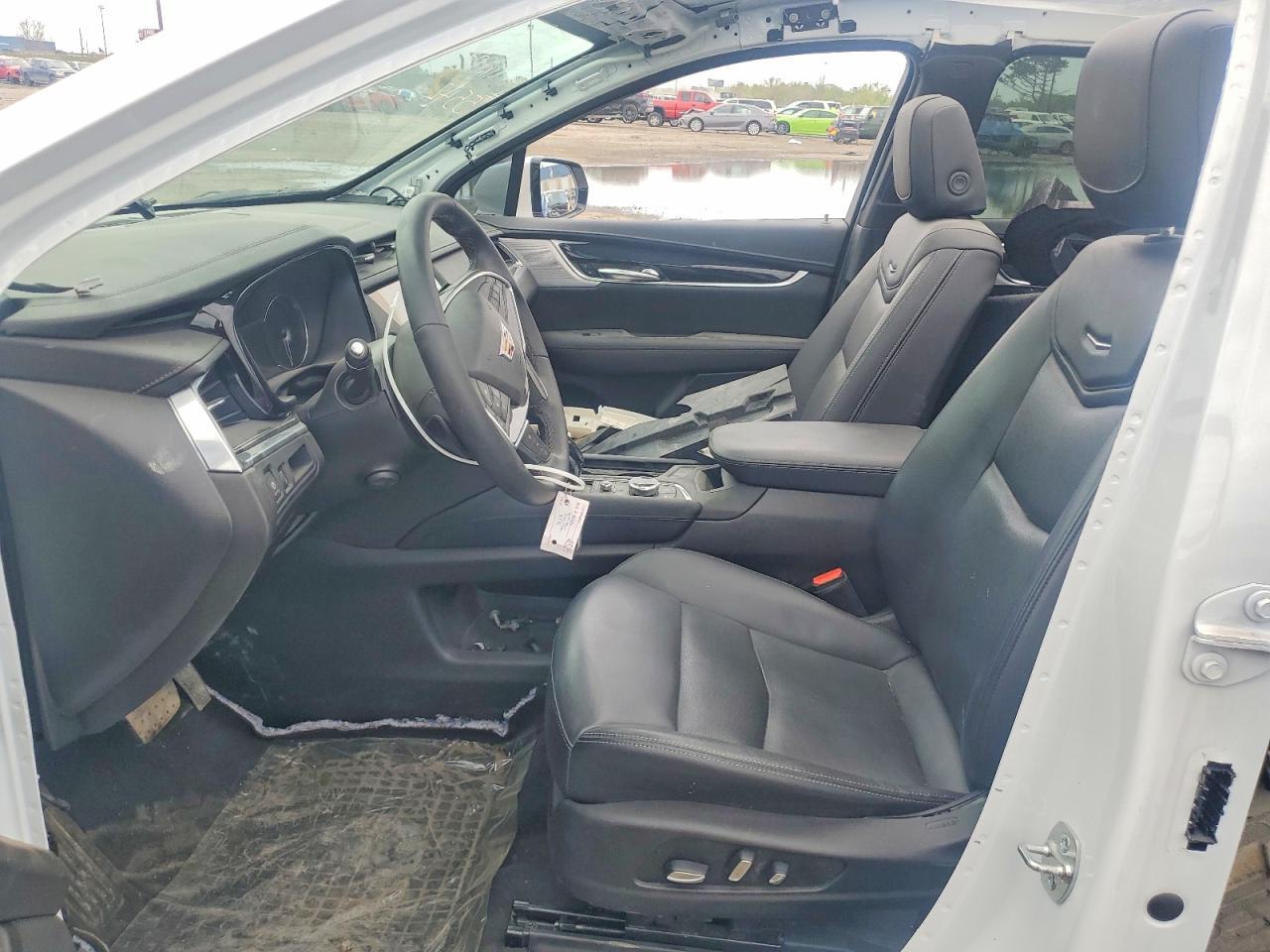 2025 CADILLAC XT5