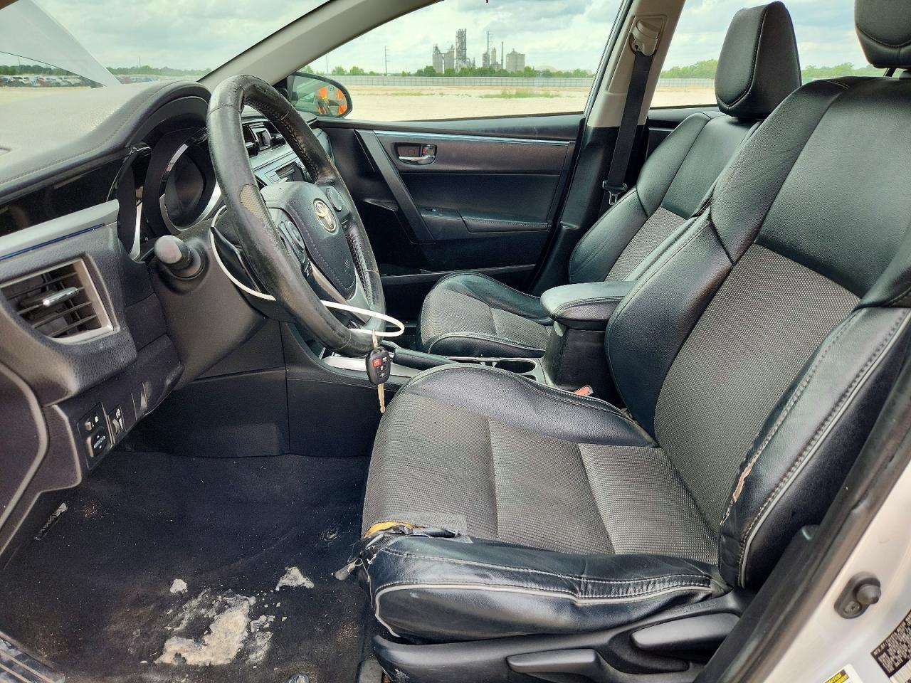 2015 TOYOTA COROLLA