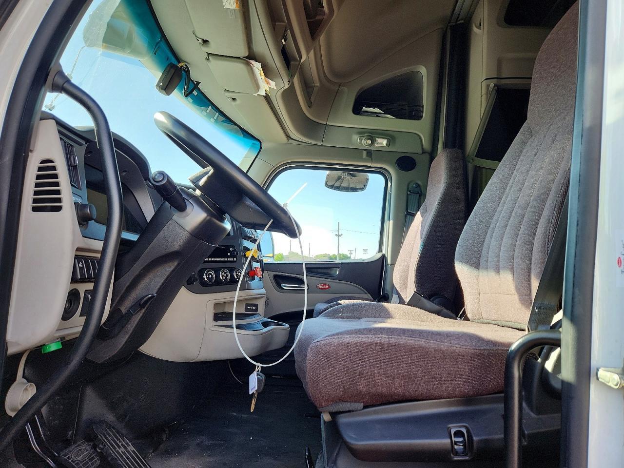 2024 PETERBILT 579