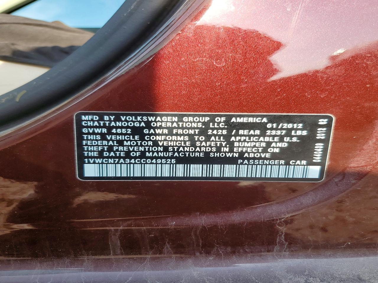 2012 VOLKSWAGEN Passat