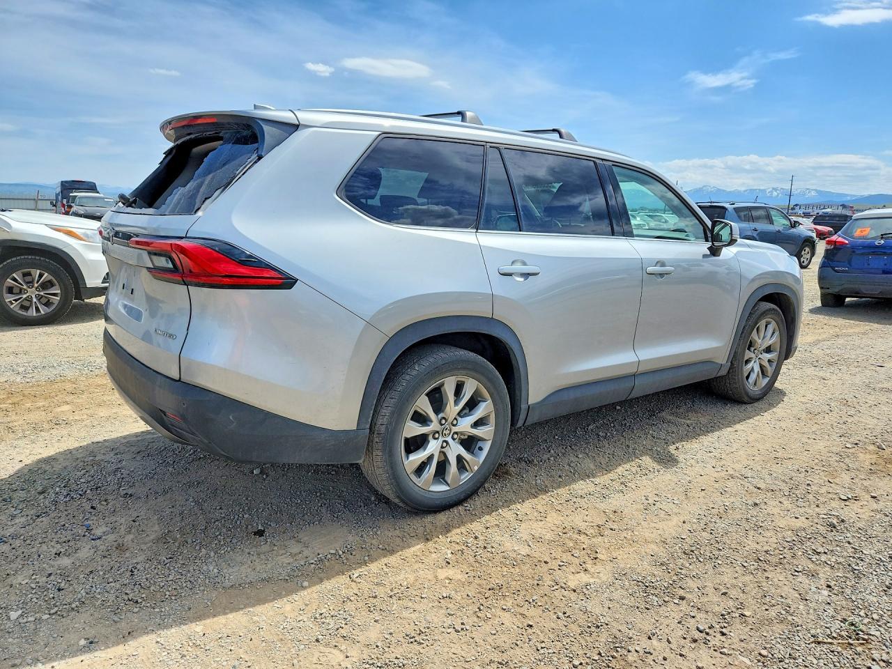 2024 TOYOTA HIGHLANDER