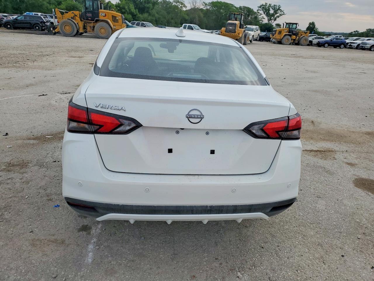 2025 NISSAN VERSA
