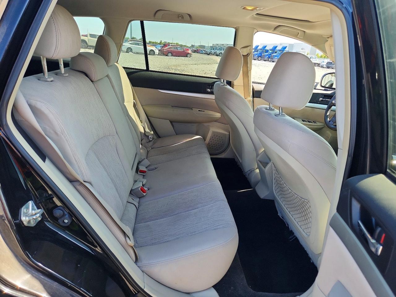 2013 SUBARU Outback