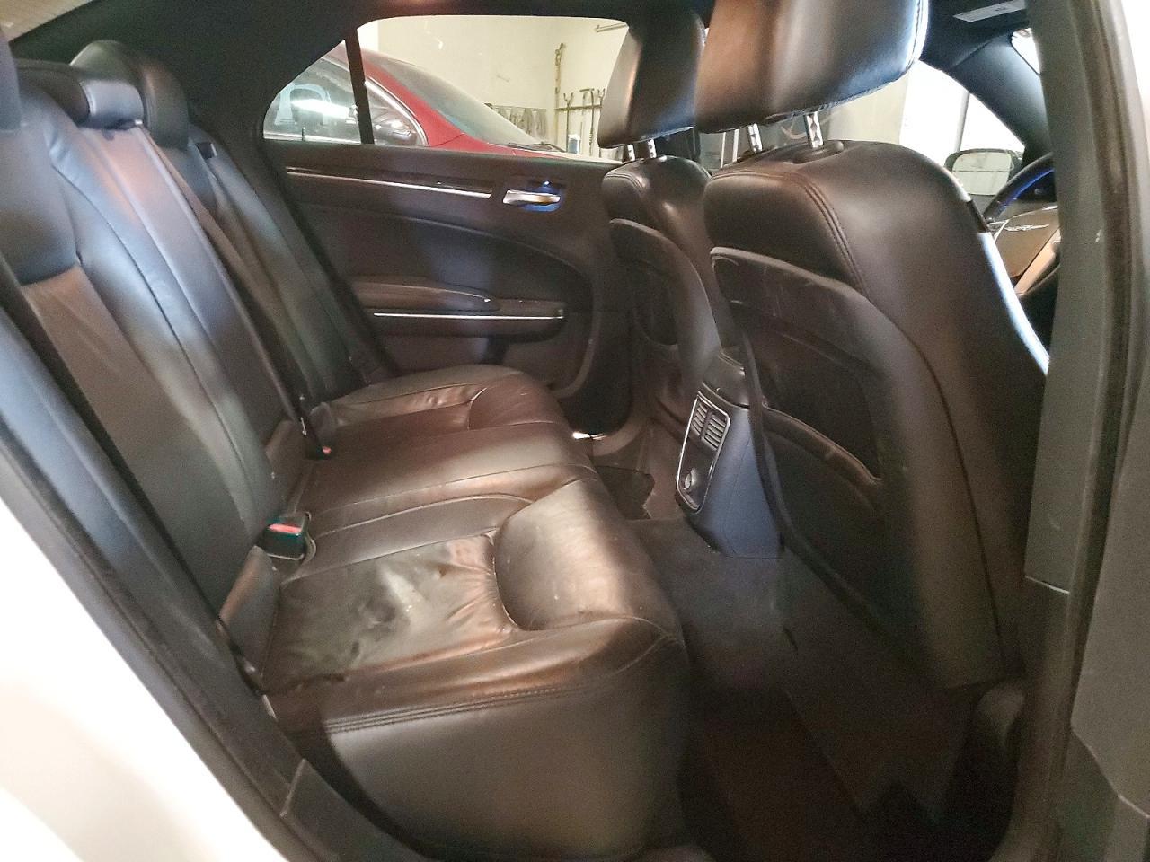2011 CHRYSLER 300