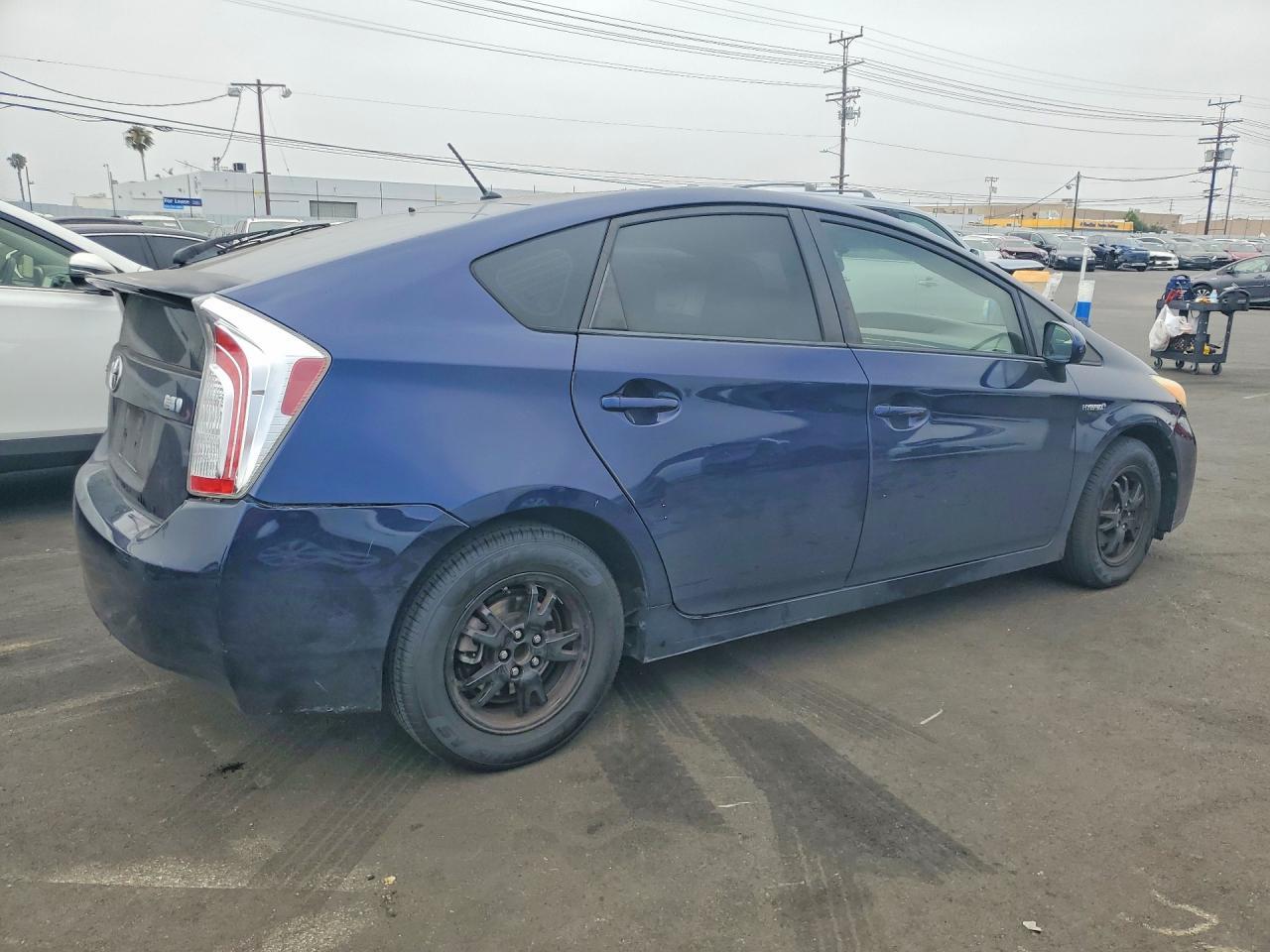 2013 TOYOTA PRIUS