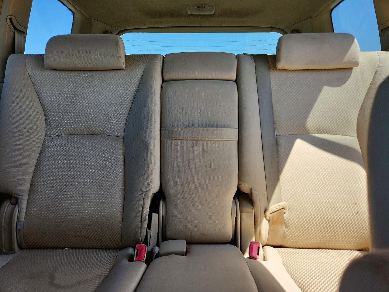 2004 TOYOTA HIGHLANDER